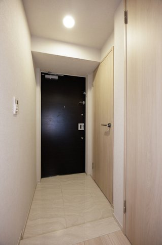 スカイグランデ津田沼の玄関|※写真は同タイプ住戸です。