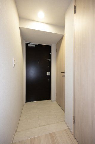 スカイグランデ津田沼の玄関|※写真は同タイプ住戸です。