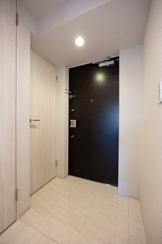 スカイグランデ津田沼の玄関|※写真は同タイプ住戸です。