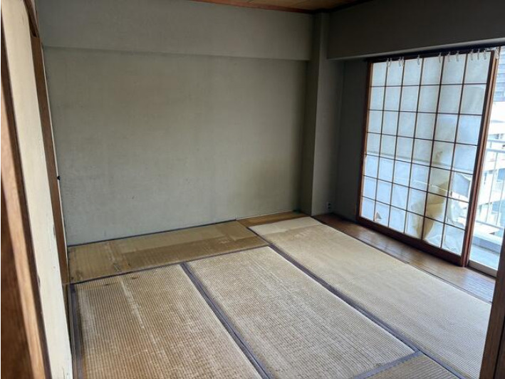 「バルコニーからの眺望が魅力」高知市南ノ丸町　ASハイライン6階　中古マンションの和室|個室は和室（6帖・4.5帖）と洋室（5帖）があります☆