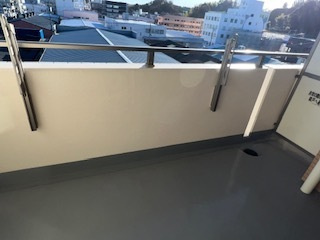エヴァーグリーン新羽のバルコニー