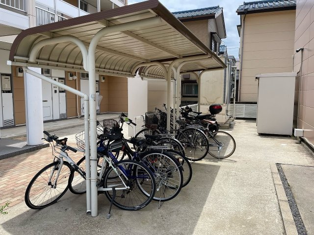 レオパレスツインスターコートⅠのその他|駐輪場