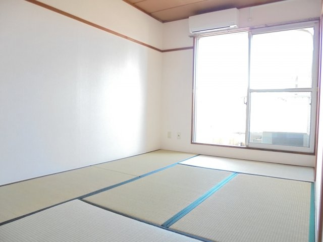 ウエストビレッジの和室