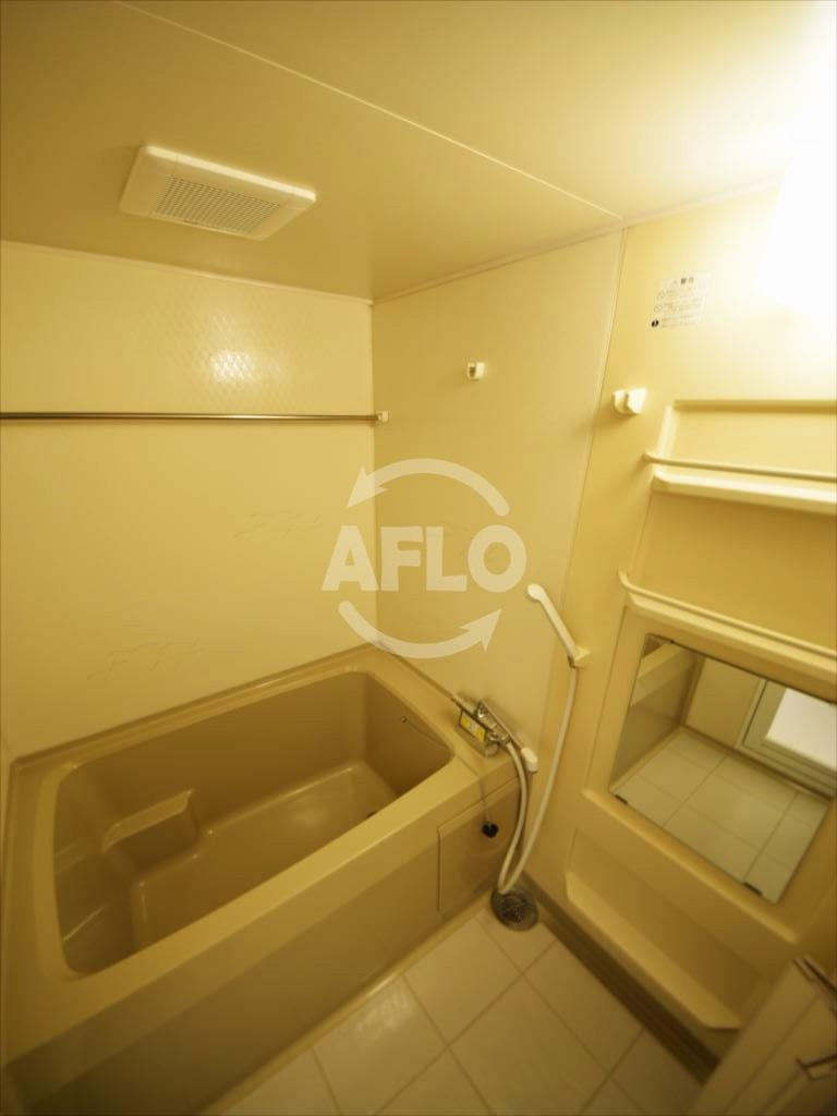 グラスホッパーの浴室|グラスホッパー　浴室