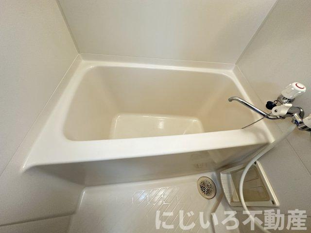 メゾンアクアマリンの浴室