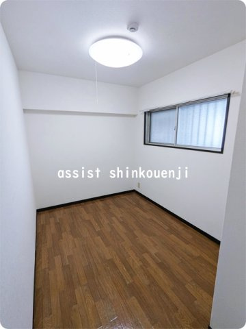 上高田マンションの寝室