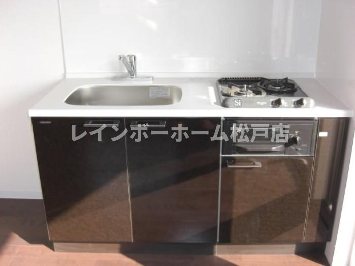 ソレイユのキッチン|コンパクトなキッチンで掃除もラクラク