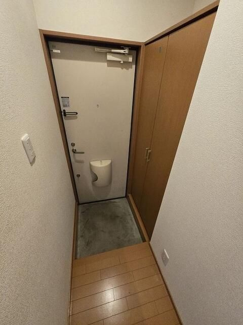 シーダーパレスの玄関