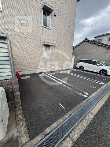 ゼフィランサスの駐車場