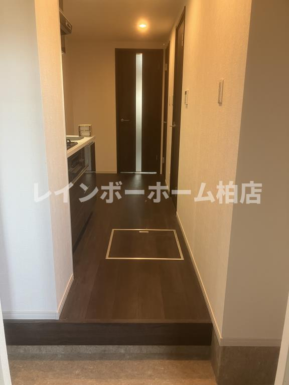 特典：仲介手数料が無料です!!の玄関