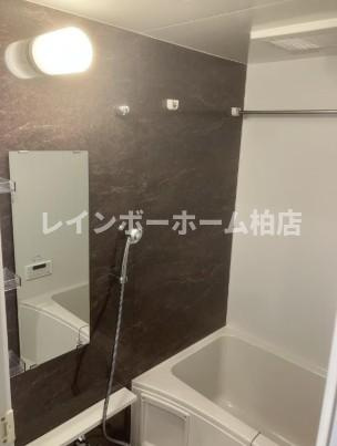 特典：仲介手数料が無料です!!の浴室