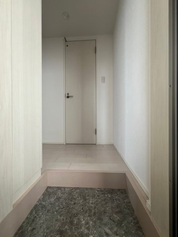 メモリアル　名古屋市賃貸　仲介手数料無料の玄関|同物件別部屋