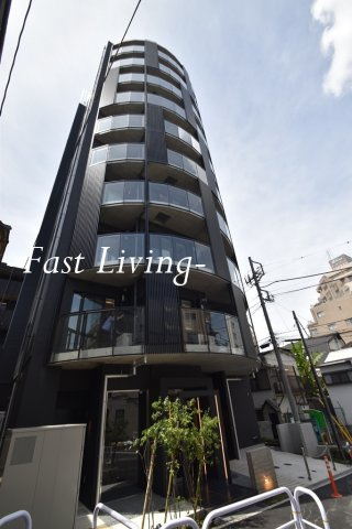ZOOM新宿夏目坂のエントランス