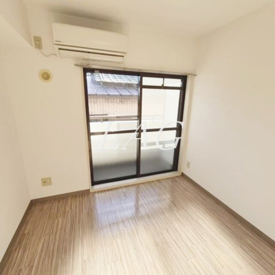 【居間・リビング】 | ミリオンコート北町 | 洋室のお部屋です。