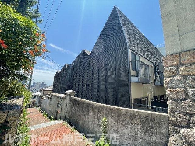 クレセンティア神戸・北野の外観
