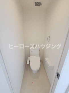【トイレ】 | マノワール豊中玉井町 | ※同タイプの写真となり、実際のお部屋とは異なる場合があります