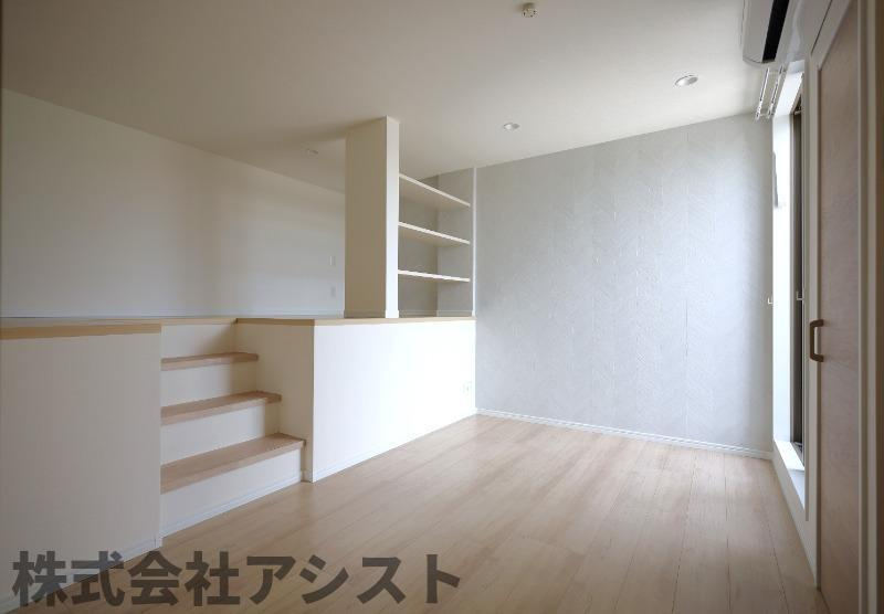 ADC飯塚SARAの居間・リビング|同シリーズの写真の為、現状優先