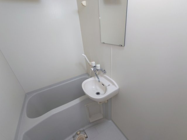 メルベーユ北原台の浴室