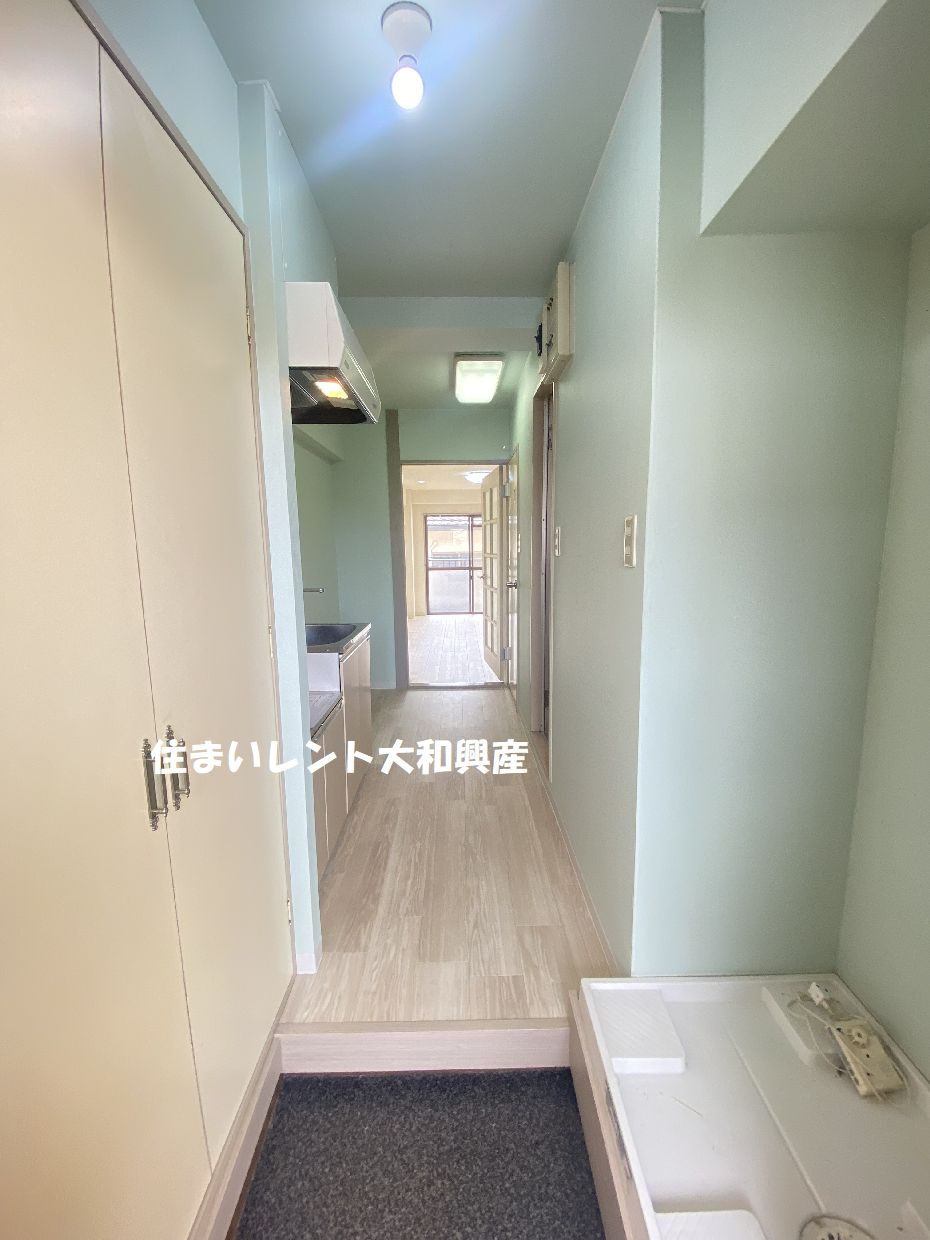 PALビルの玄関