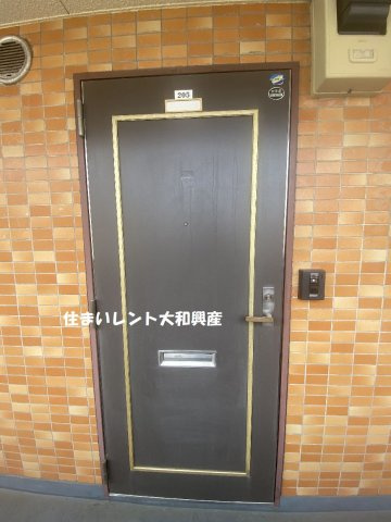 PALビルの玄関