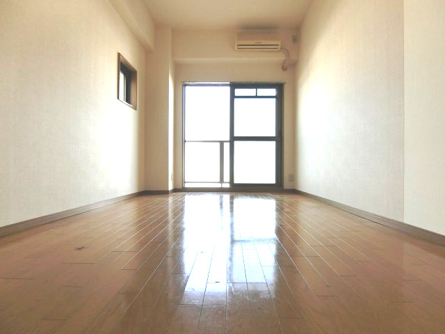 ファーストパレスの居間・リビング|同マンション別部屋イメージ写真