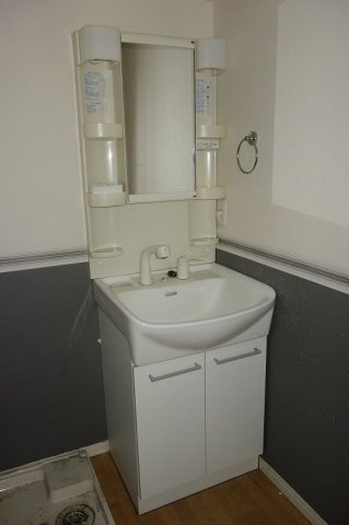 狛江市中和泉３丁目の賃貸マンションの洗面所