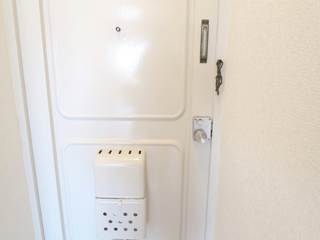 ニューシャトレーマンションの玄関|２重ロックで安心です(^^♪