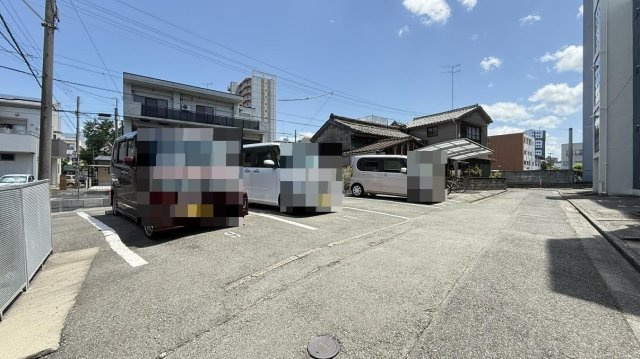 モントシュターム荘島の駐車場|駐車場が敷地内にございます