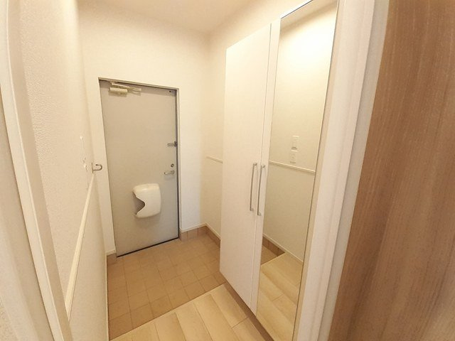 プラージュ　Ｂの玄関|落ち着いた玄関です