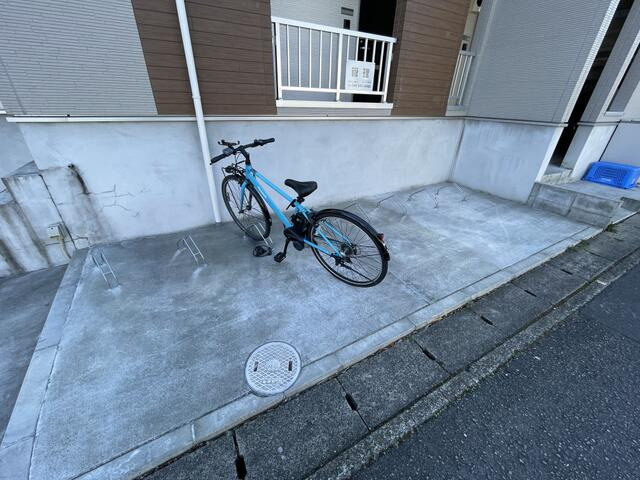 川崎市多摩区生田６丁目のアパートの駐車場