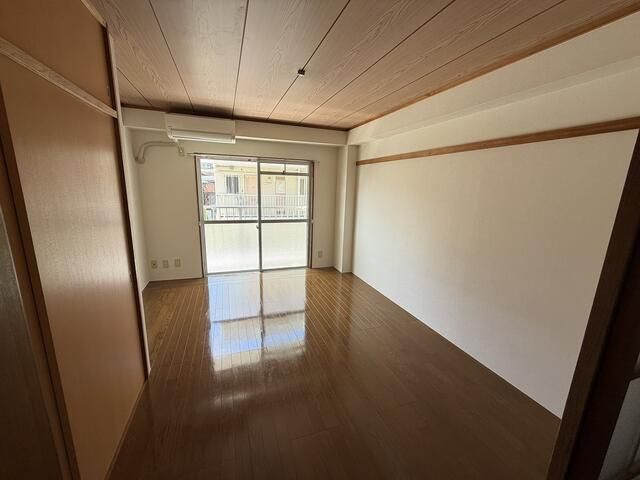 江戸川区東葛西５丁目の賃貸マンションの寝室