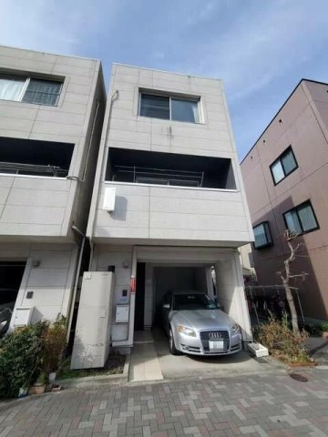荒川区東尾久1丁目　中古戸建の外観|現地写真

現地ご見学希望・資料請求などお気軽にお問い合わせ下さい！
03-5990-5201