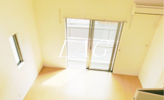 【居間・リビング】 | サンセール五香 | 洋室のお部屋です。