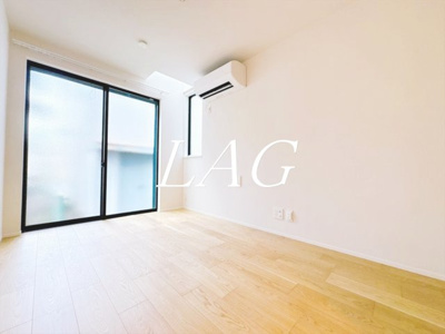 【居間・リビング】 | LUORE　HATAGAYA | 洋室のお部屋です。