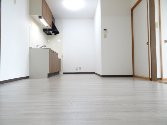 アンシュレール大井の居間・リビング