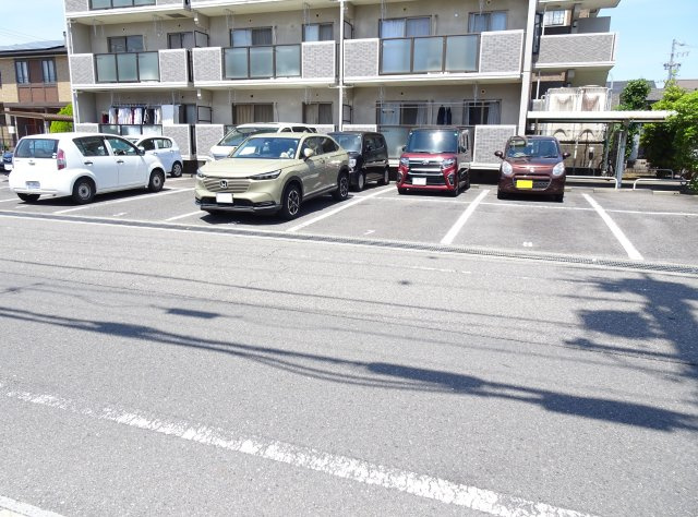アンシュレール大井の駐車場