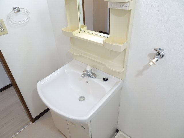 アンシュレール大井の独立洗面台