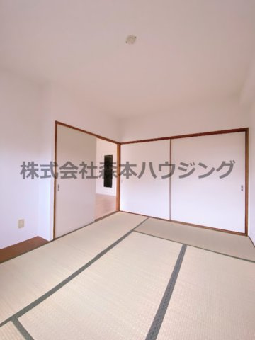 【和室】 | 　カルチェ・ダムールC棟 | 和室、ちょっとしたくつろぎスペースにいかがでしょうか