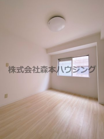 【洋室】 | 　カルチェ・ダムールC棟 | 個人の部屋や寝室として使える洋室です
