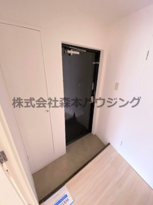 【玄関】 | 　カルチェ・ダムールC棟 | 使いやすい玄関です