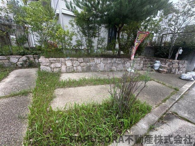 四條畷市田原台8丁目　２階建の駐車場