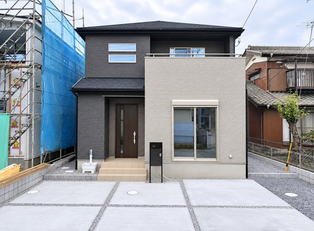 鴻巣市松原3丁目（9区画）5号棟の外観
