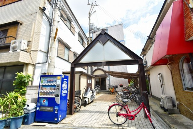 メゾン若江の外観