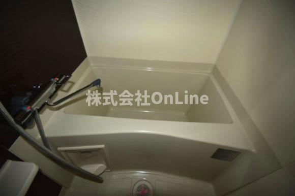 東大阪市岸田堂南町の賃貸マンションの浴室