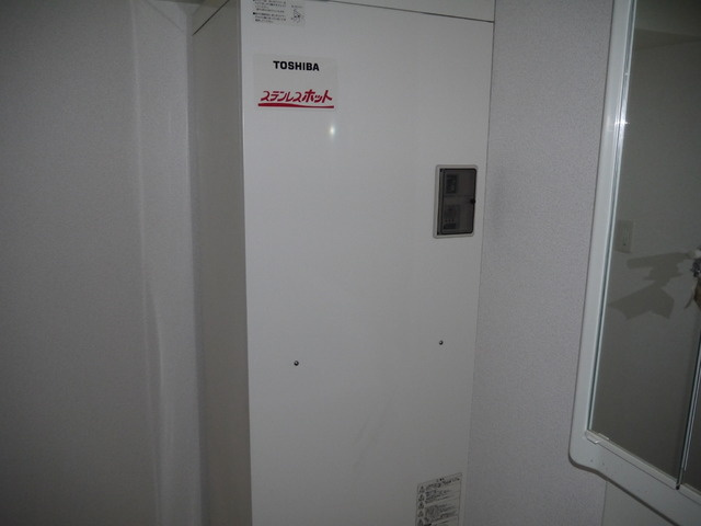 エコロジー栄レジデンスの設備|電気温水器