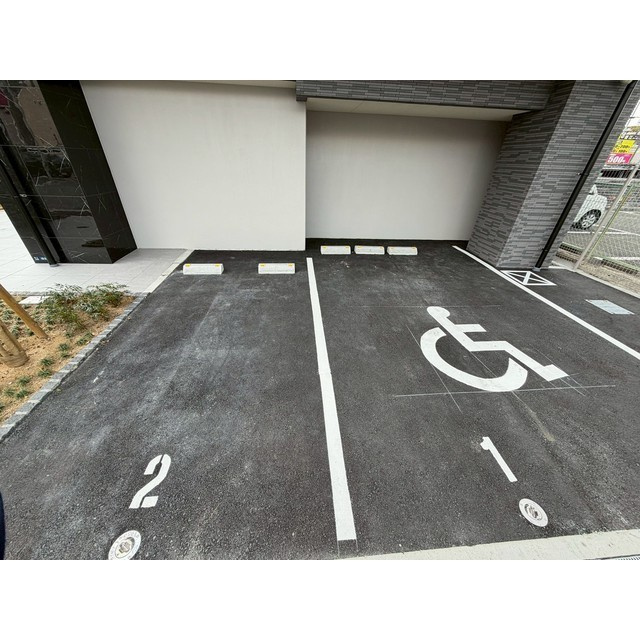 Cion Osaka East Gateの駐車場