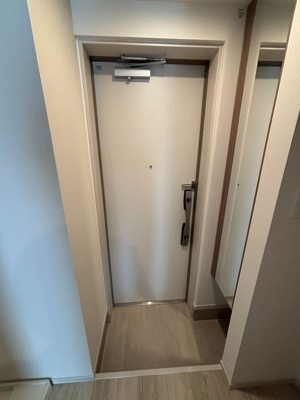 【玄関】 | リブリ・オリヴィエ | 同タイプ別部屋写真使用