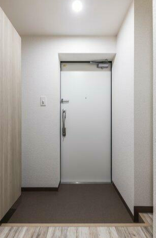 フォセット明大前 の玄関