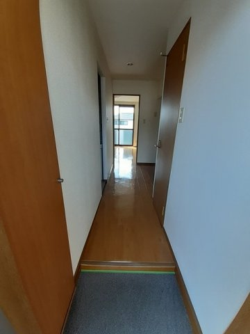 サンライズ富田の玄関