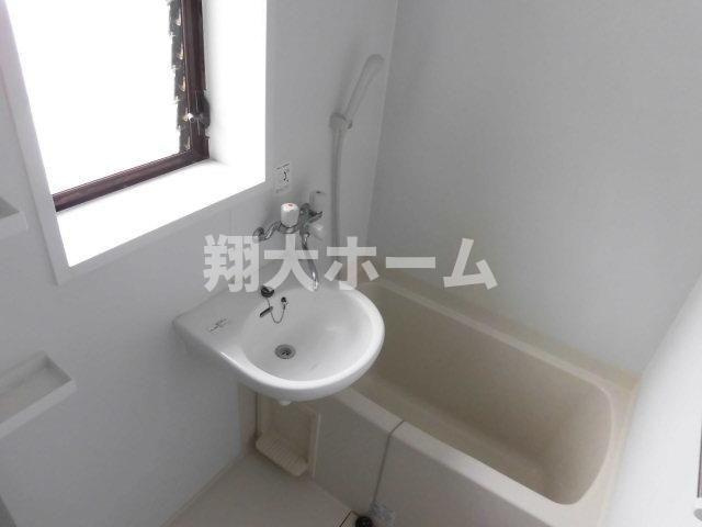 竜生ビルの浴室